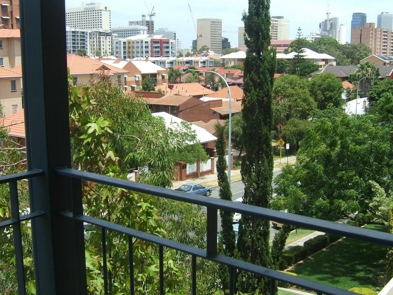 25/40 Wellington Street, East Perth WA 6004