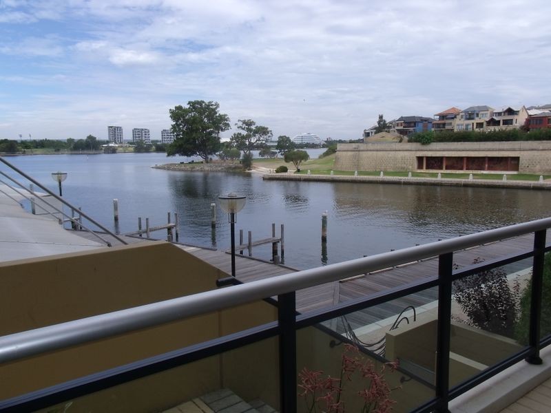 5/1 Henry Lawson Walk, East Perth WA 6004