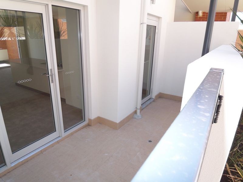 2/32 Fielder Street, East Perth WA 6004