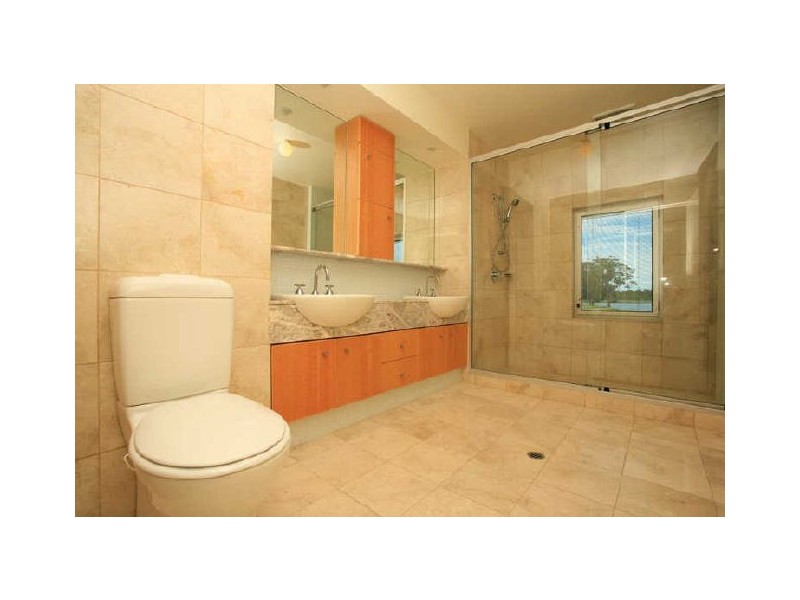 2/1 Henry Lawson Walk, East Perth WA 6004