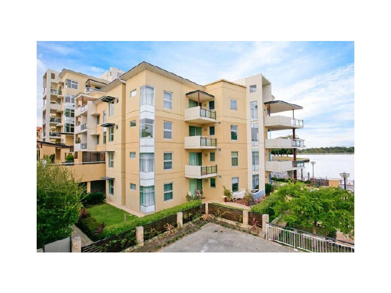 2/1 Henry Lawson Walk, East Perth WA 6004