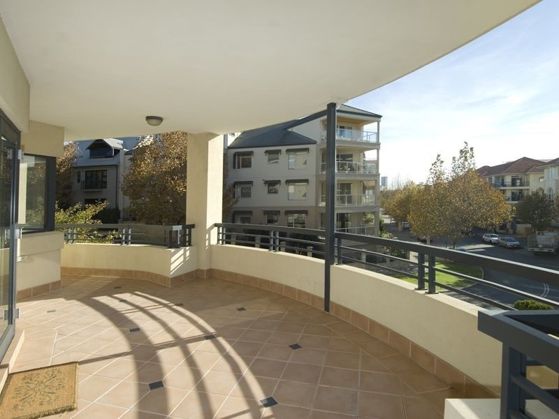 4/50 Trafalgar Road, East Perth WA 6004