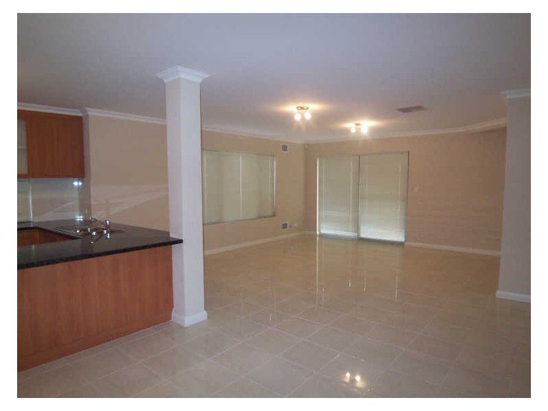 2/42 Gladstone Road, Rivervale WA 6103