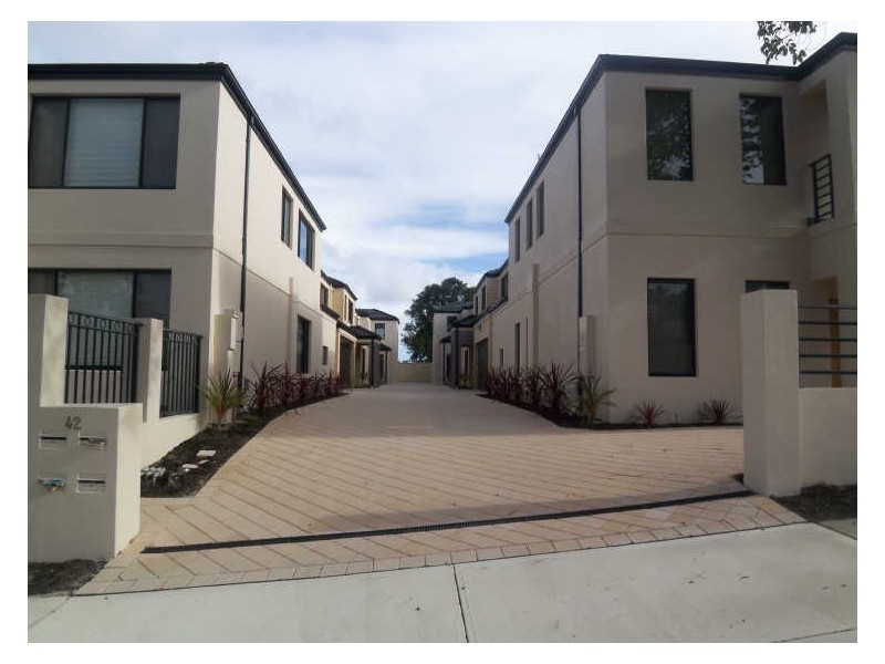 2/42 Gladstone Road, Rivervale WA 6103