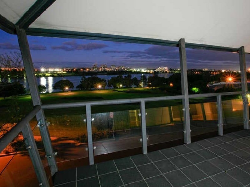 3 Constitution Street, East Perth WA 6004