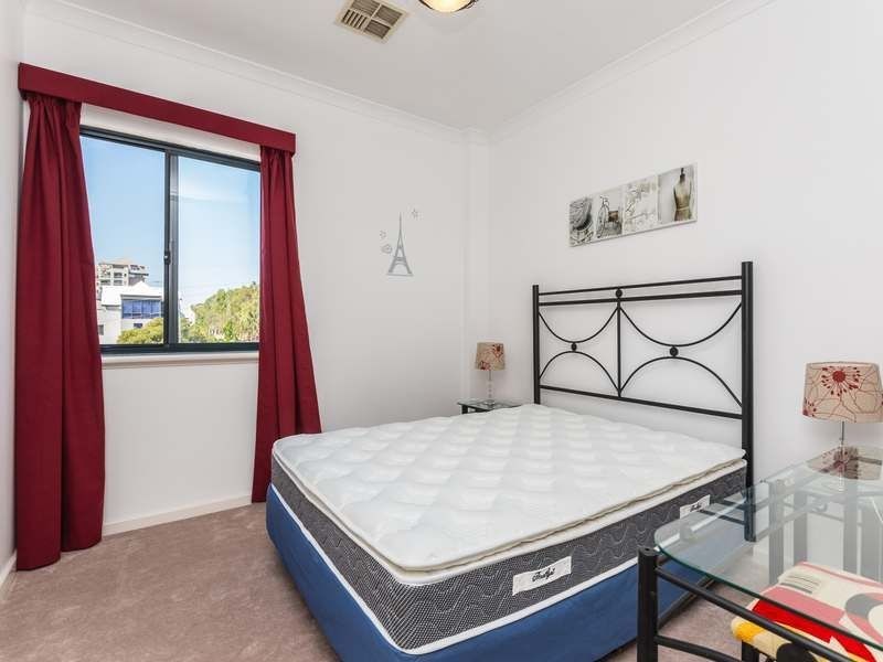 60/11 Regal Place, East Perth WA 6004