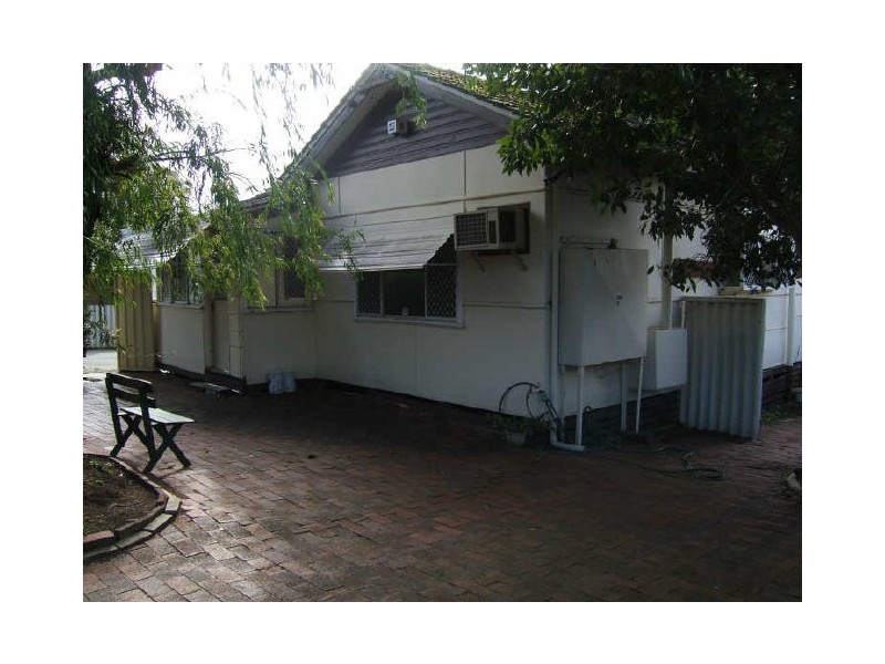 6 Humphry street, St James WA 6102