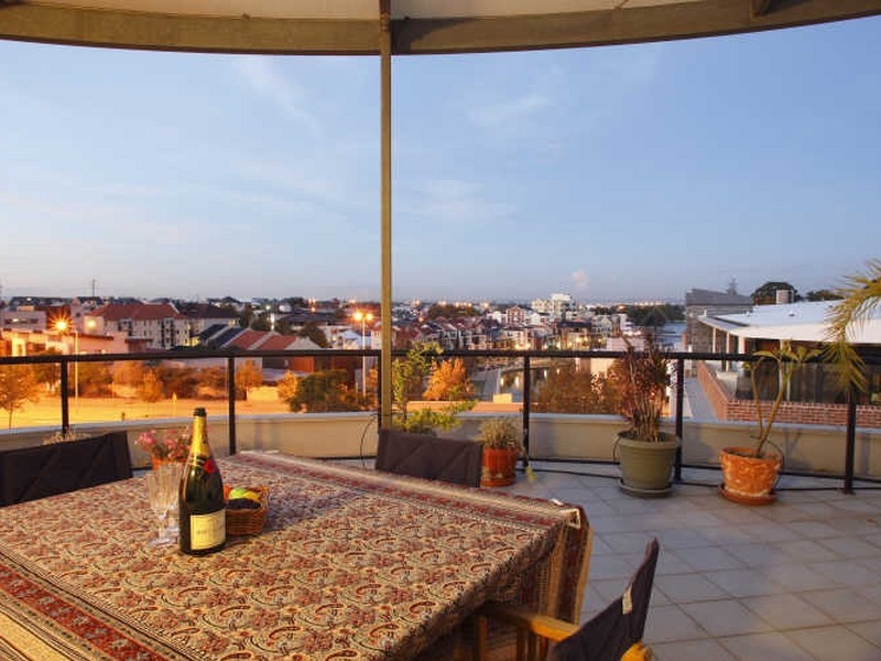 1/10 Eastbrook Terrace, East Perth WA 6004