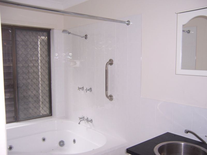 Kensington Grove QLD 4341