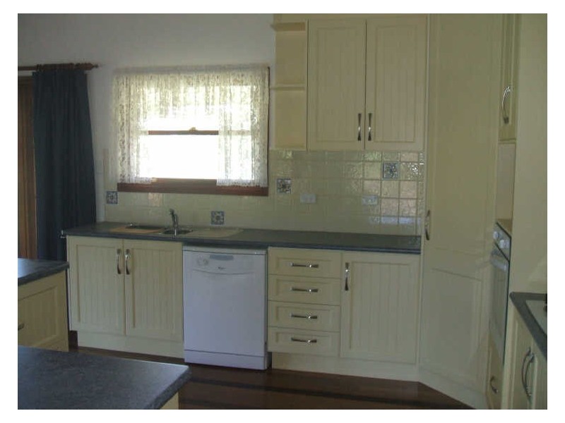 Lockyer Waters QLD 4311
