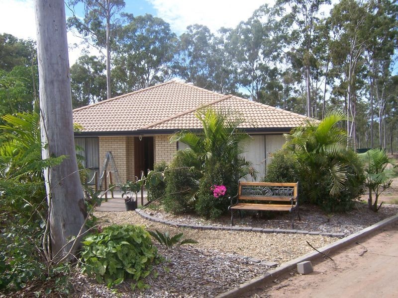 3 Lewis Court, Lockyer Waters QLD 4311