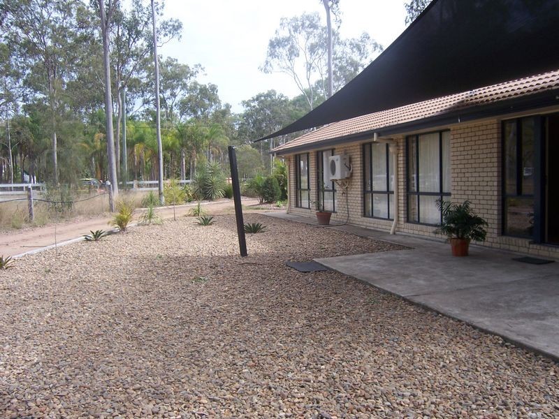 3 Lewis Court, Lockyer Waters QLD 4311