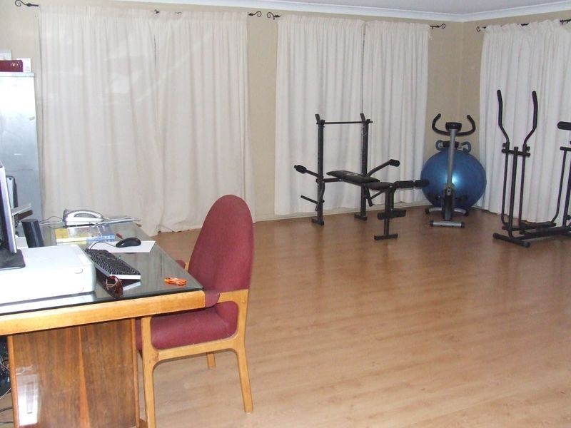 3 Lewis Court, Lockyer Waters QLD 4311