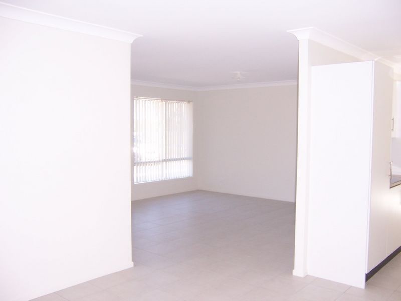 15 Cockatoo Drive, Adare QLD 4343