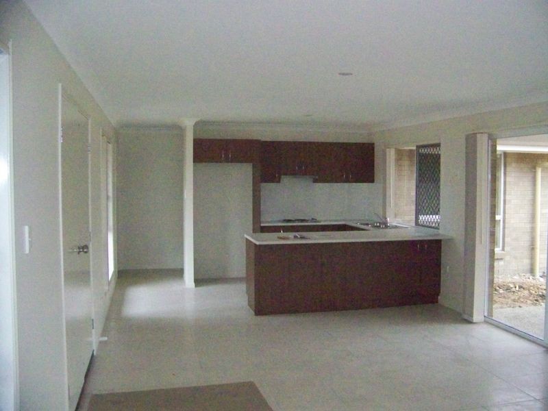 Adare QLD 4343