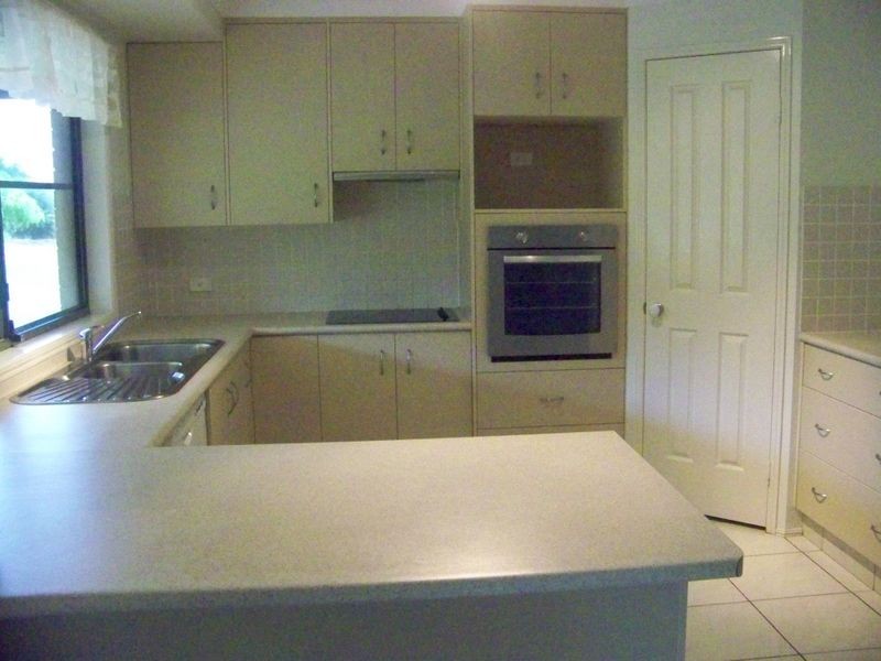 6 Kyle Close, Placid Hills QLD 4343