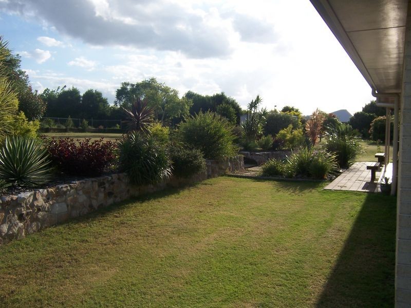 6 Kyle Close, Placid Hills QLD 4343