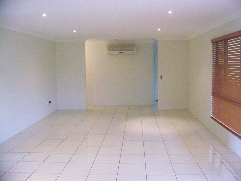 6 Kyle Close, Placid Hills QLD 4343