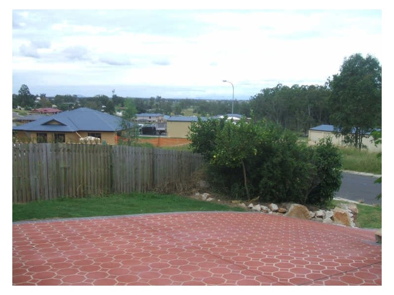 26 Davis Crescent, Gatton QLD 4343