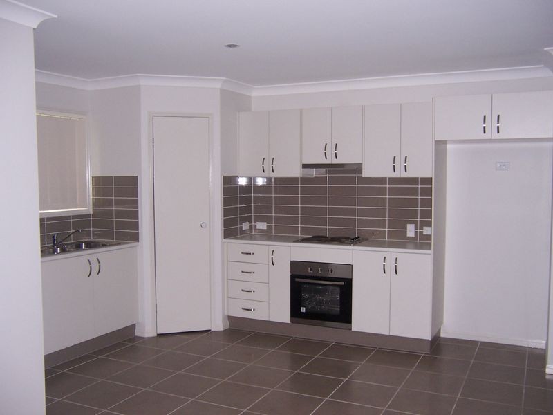 Adare QLD 4343