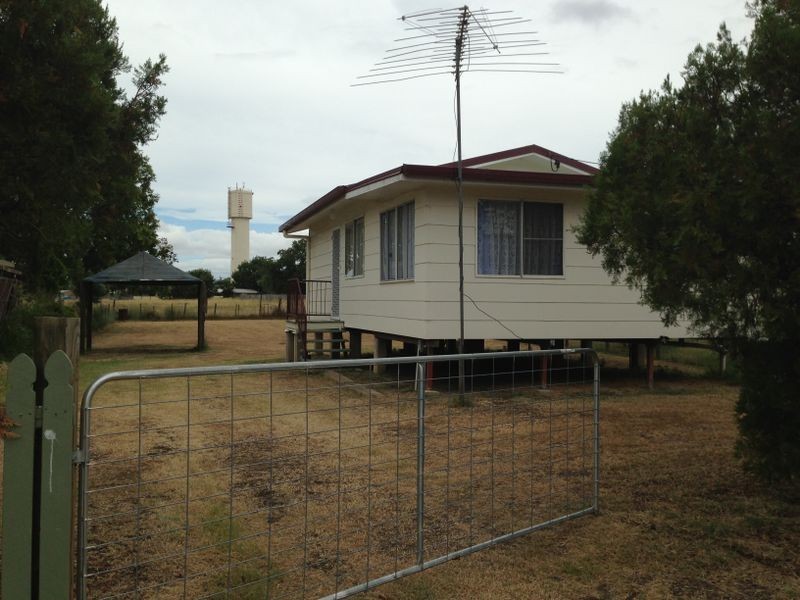 12 Gordon Street, Forest Hill QLD 4342