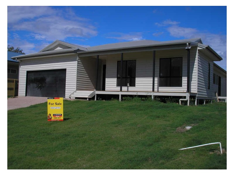 8 Carly Drive, Helidon QLD 4344