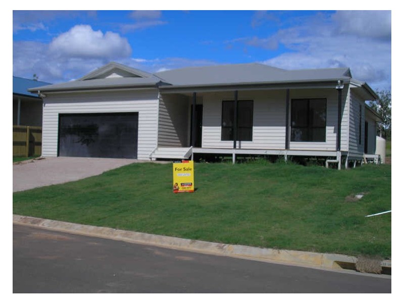 8 Carly Drive, Helidon QLD 4344