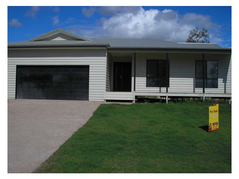 8 Carly Drive, Helidon QLD 4344