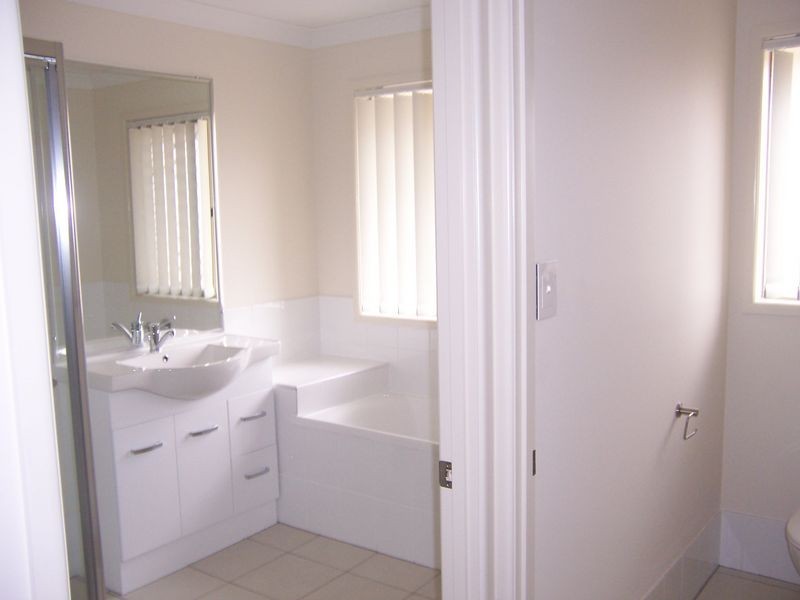 Adare QLD 4343