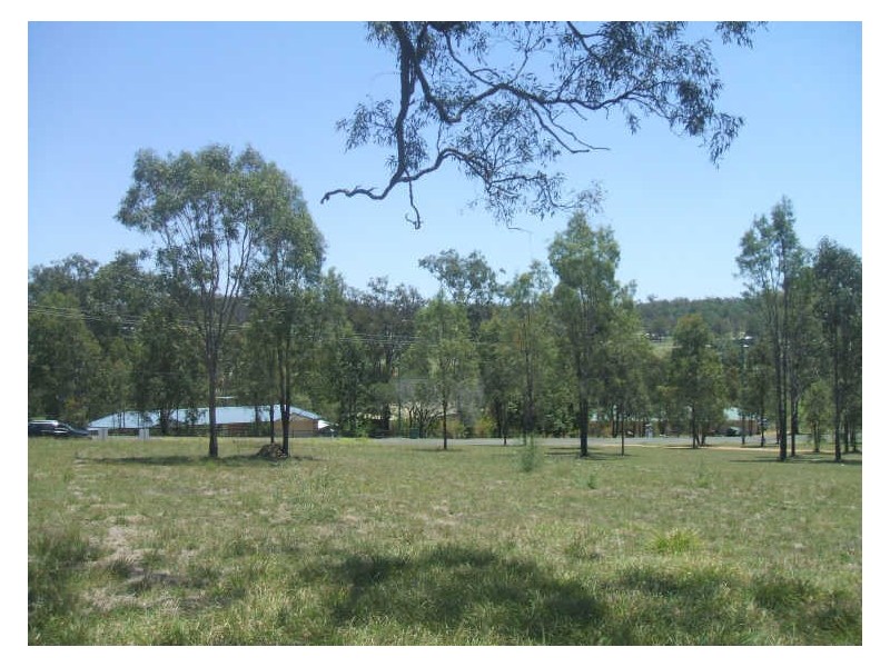 24 Challenge Av, Kensington Grove QLD 4341