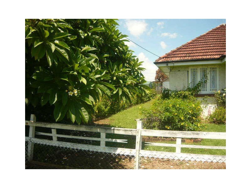 30 Smith St, Gatton QLD 4343