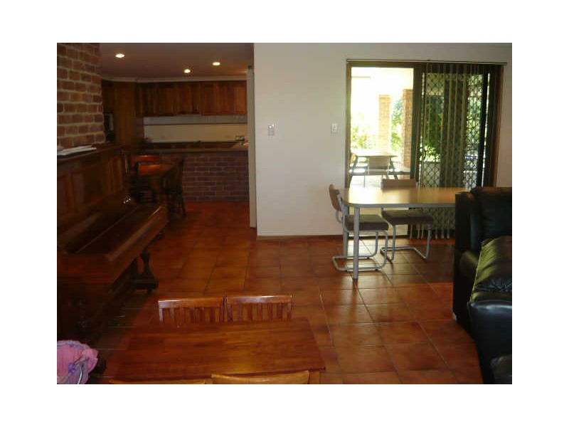 31 Folbigg Court, Lake Clarendon QLD 4343