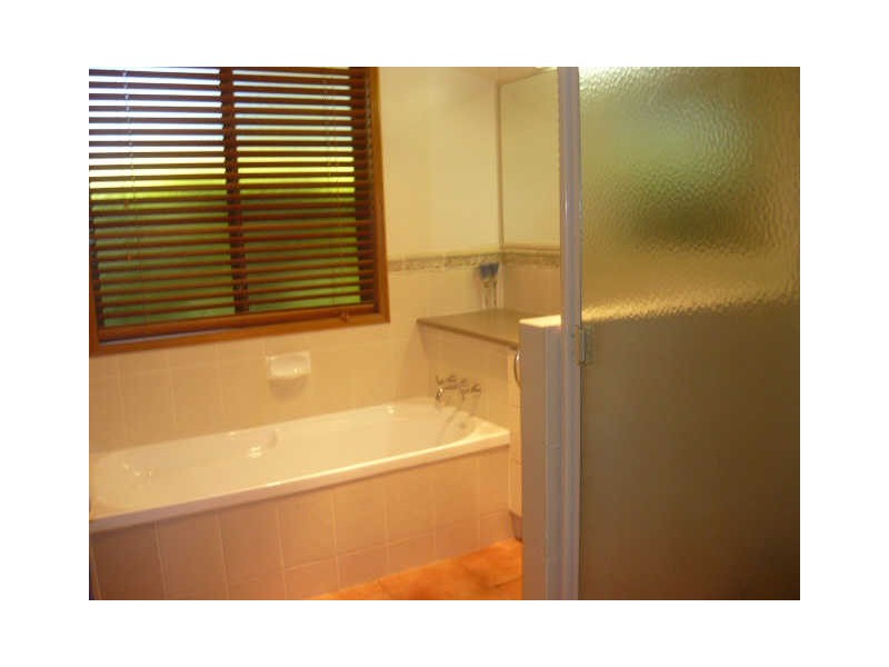 31 Folbigg Court, Lake Clarendon QLD 4343