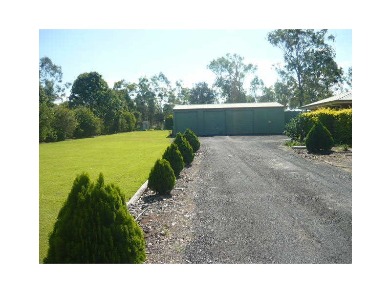 31 Folbigg Court, Lake Clarendon QLD 4343