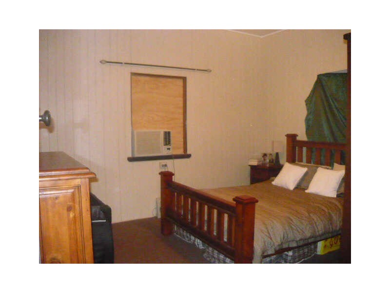 8 William Street, Gatton QLD 4343