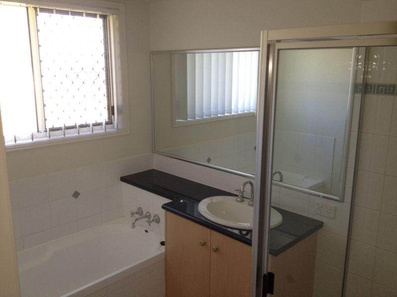 18 Kyle Close, Placid Hills QLD 4343