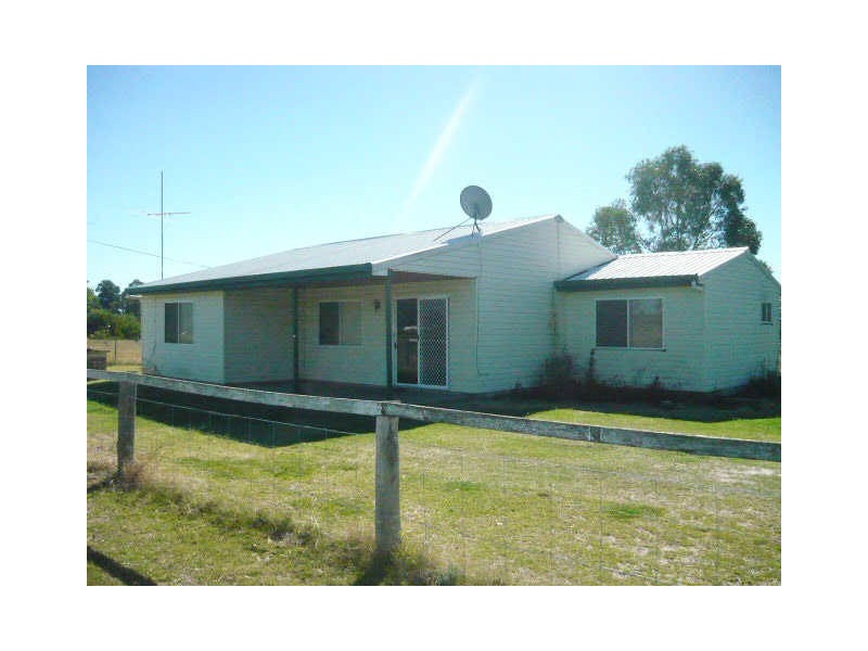 11 Primrose Place, Regency Downs QLD 4341