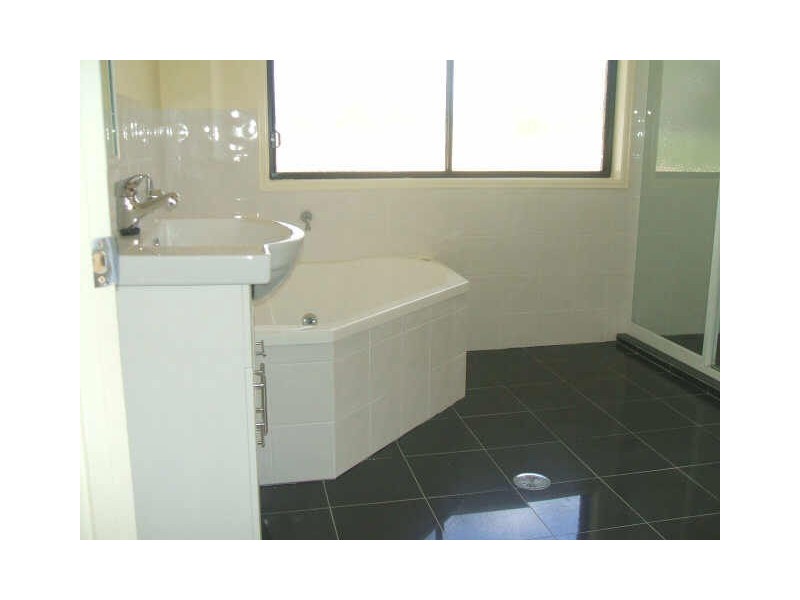 35 Burgess Road, Laidley Heights QLD 4341
