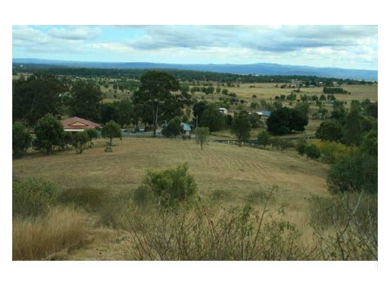 25 Bushman Street, Plainland QLD 4341