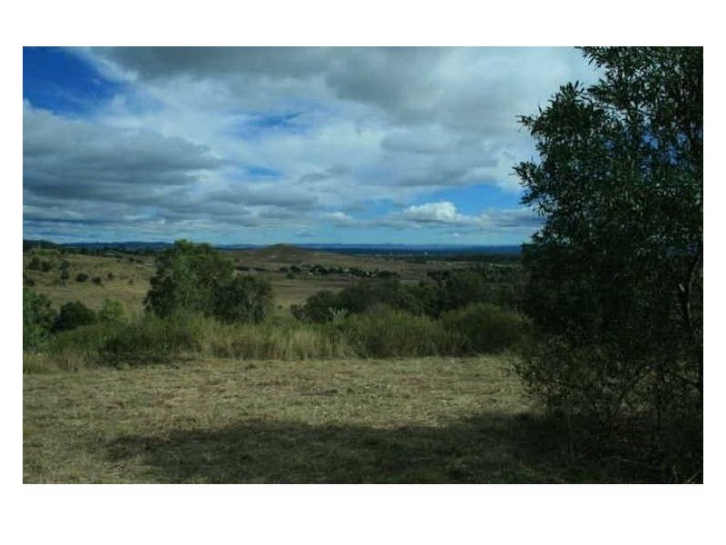 25 Bushman Street, Plainland QLD 4341