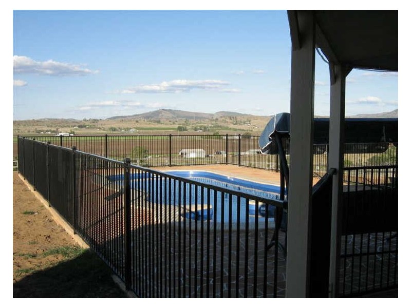 164 Mount Sylvia Road, Upper Tenthill QLD 4343