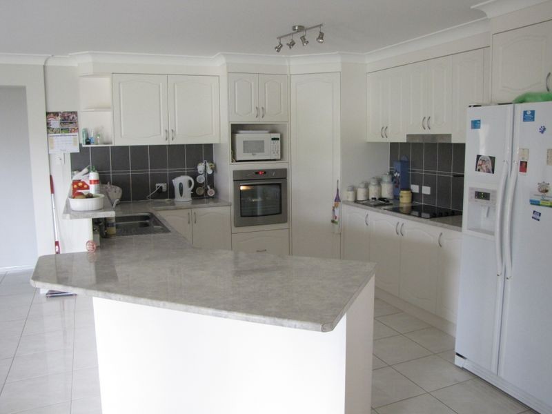 Kensington Grove QLD 4341