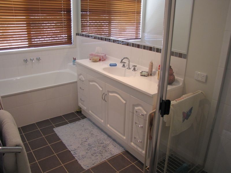 Kensington Grove QLD 4341