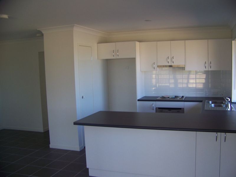 Adare QLD 4343