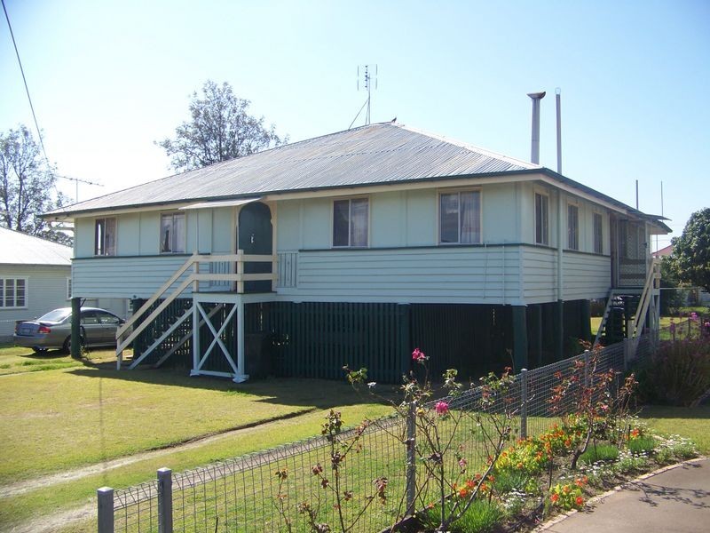 4 Hood Street, Gatton QLD 4343
