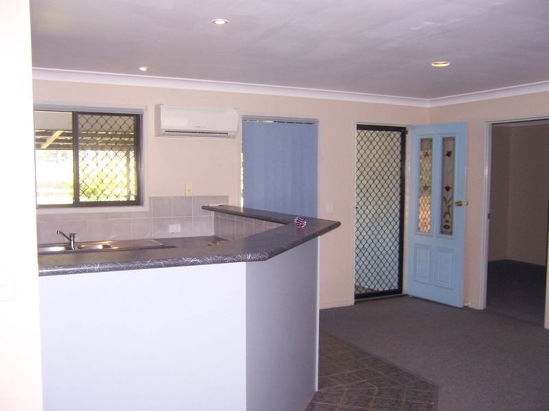 20 York Court, Mount Hallen QLD 4312