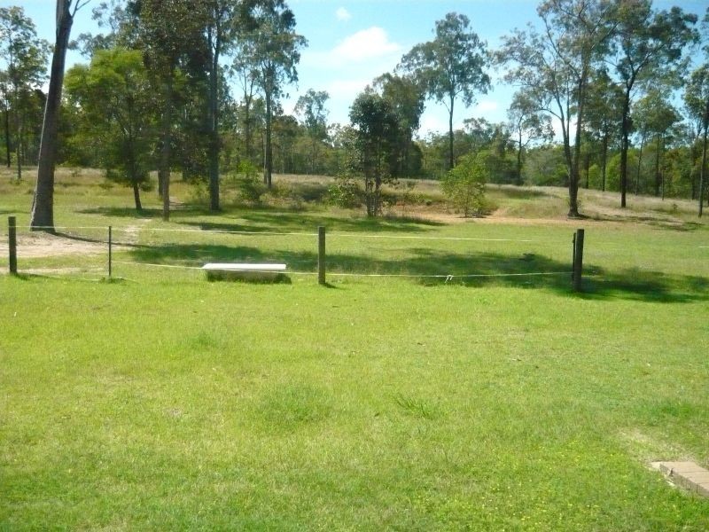 20 York Court, Mount Hallen QLD 4312