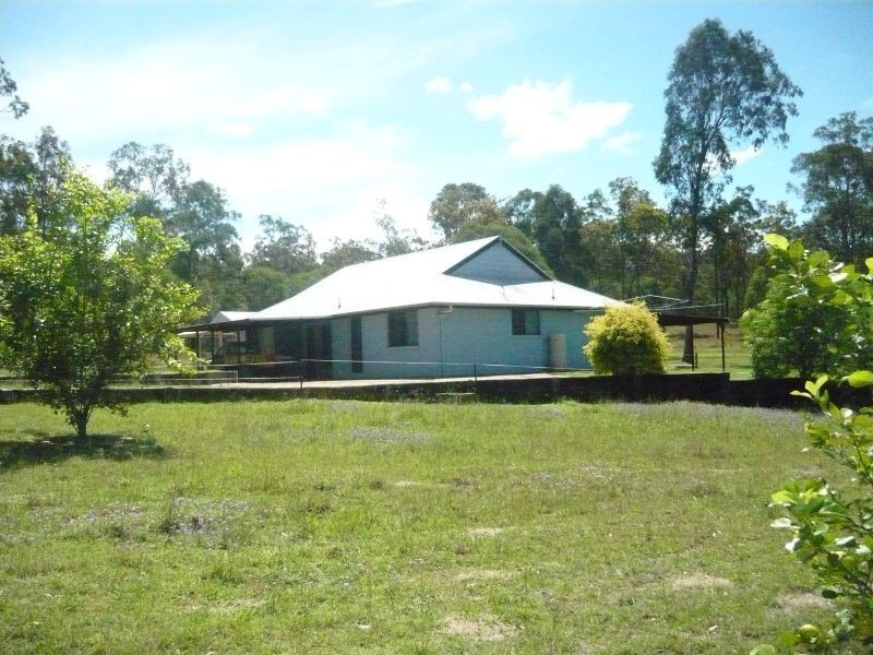 20 York Court, Mount Hallen QLD 4312