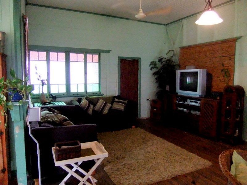 6 Corcet Rd, Lockrose QLD 4342