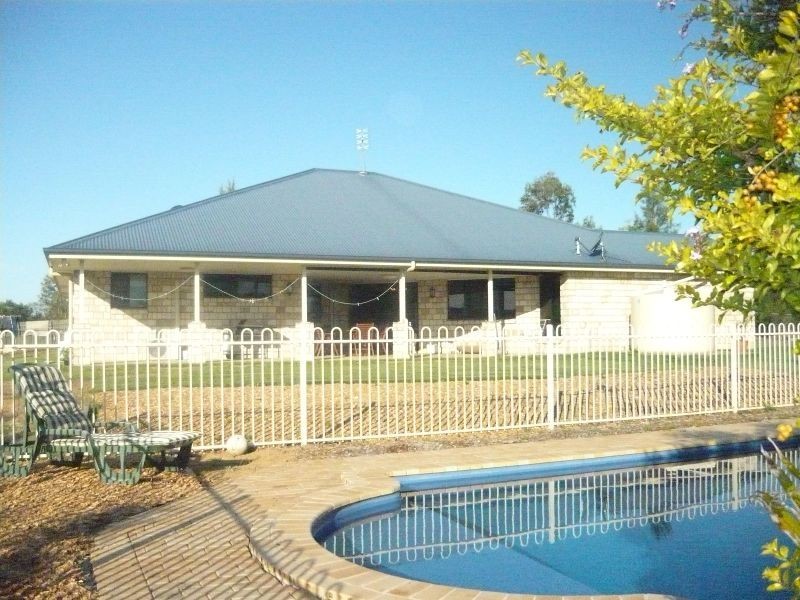 54 Parklea Drive, Placid Hills QLD 4343